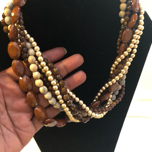 Multi layered and colored beaded necklace - Picture 2 of 4